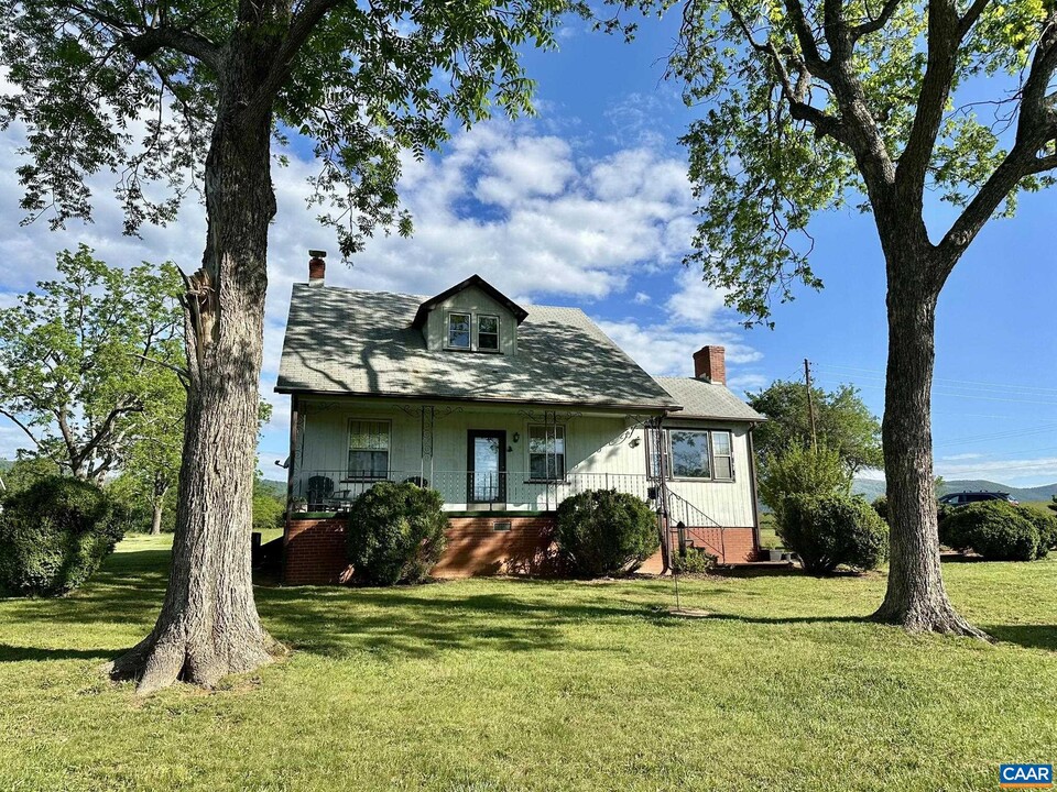 119 Tanbark Dr in Afton, VA - Building Photo
