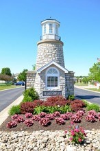 5378 Harbourwatch Way, Unit 303 in Mason, OH - Foto de edificio - Building Photo