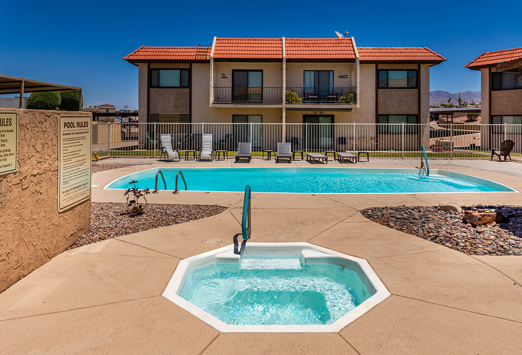 463 Lake Havasu Ave N, Unit 463 in Lake Havasu City, AZ - Foto de edificio