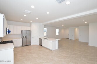 12617 W Morten Ave in Glendale, AZ - Building Photo - Building Photo