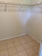 1024 SE 24th Ave in Cape Coral, FL - Foto de edificio - Building Photo