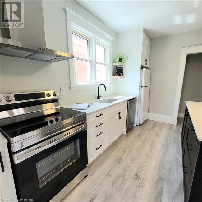 property at 65 Betzner Ave N