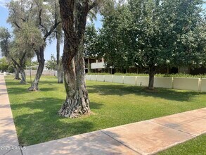 3737 E Turney Ave in Phoenix, AZ - Building Photo - Building Photo