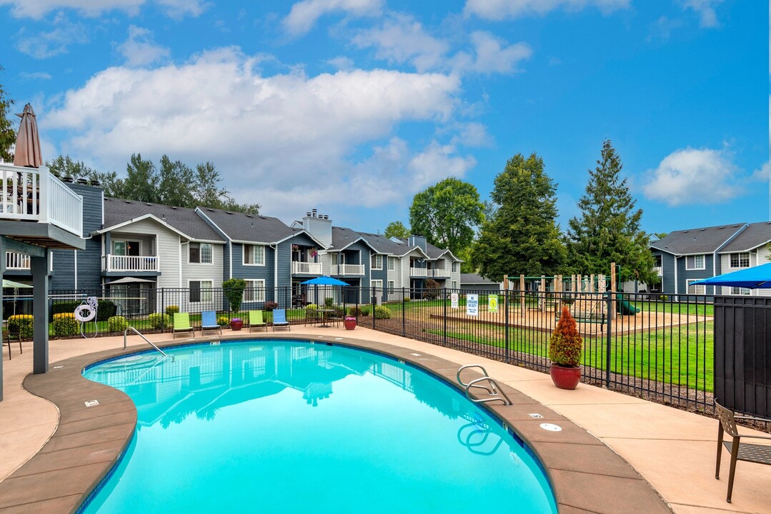 Cobble Court in Pacific, WA - Building Photo