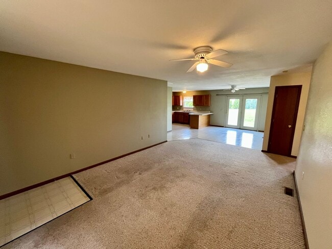 305 Prospect Ave in Cuba, MO - Building Photo - Building Photo