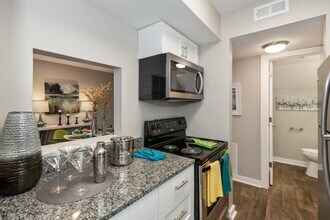 The Preserve on Allisonville Townhomes in Indianapolis, IN - Building Photo - Building Photo