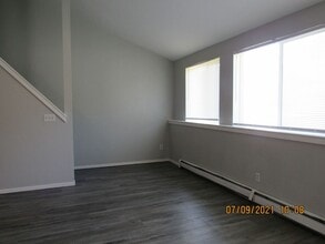 897 Taughenbaugh Blvd in Rifle, CO - Building Photo - Building Photo