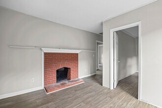 1005 Westmoor Dr NW in Atlanta, GA - Building Photo - Building Photo