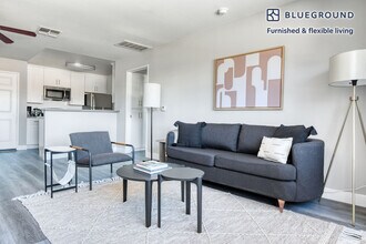 12427 W Jefferson Blvd, Unit FL2-ID568 in Los Angeles, CA - Building Photo - Building Photo