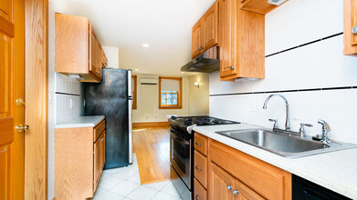 87 Myrtle St, Unit 89 #5 in Boston, MA - Building Photo - Building Photo