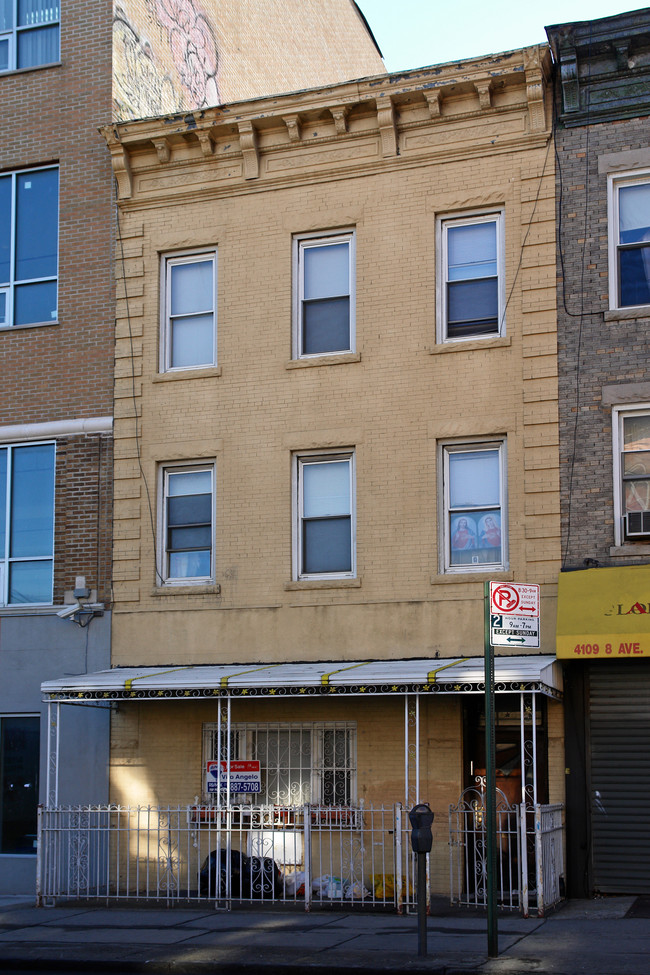 4105 8th Ave in Brooklyn, NY - Foto de edificio - Building Photo