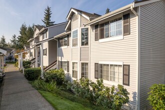 Markland Woods in Mountlake Terrace, WA - Foto de edificio - Building Photo