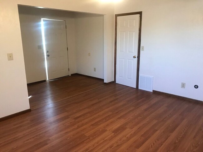 1085 S Perry St-Unit -Unit B in Denver, CO - Building Photo - Building Photo