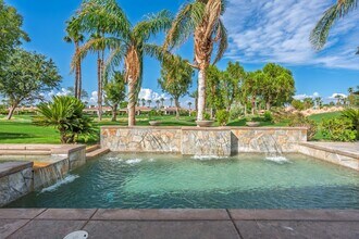 80670 Spanish in La Quinta, CA - Foto de edificio - Building Photo