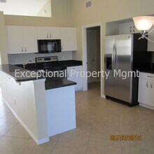 3029 SW 4th Pl in Cape Coral, FL - Building Photo - Building Photo