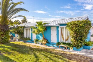 524 Corey Ave in St. Petersburg, FL - Building Photo