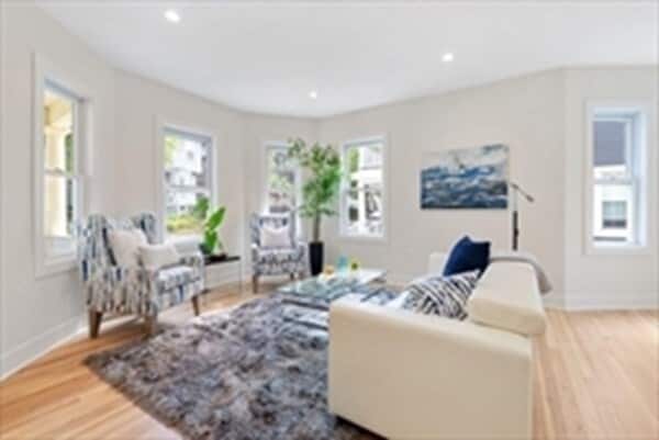 50 Whitfield Rd, Unit 1 in Somerville, MA - Foto de edificio - Building Photo