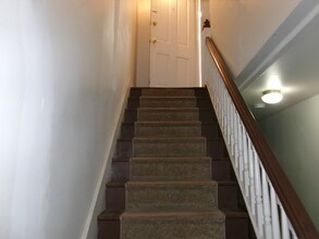 23 Brimmer Ave-Unit -Apt 1 in New Holland, PA - Foto de edificio - Building Photo
