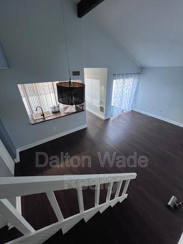 2095 Sunset Point Rd in Clearwater, FL - Building Photo - Building Photo