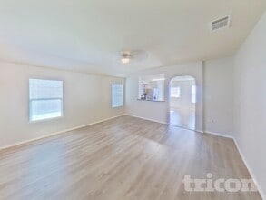 336 Carlyle St in Anna, TX - Foto de edificio - Building Photo