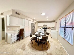 5946 E Kelton Ln in Scottsdale, AZ - Building Photo - Building Photo