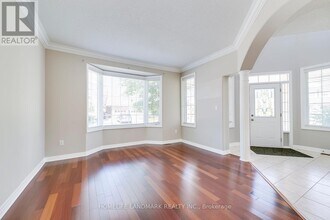 2196 Highcliffe Way in Oakville, ON - Building Photo - Building Photo