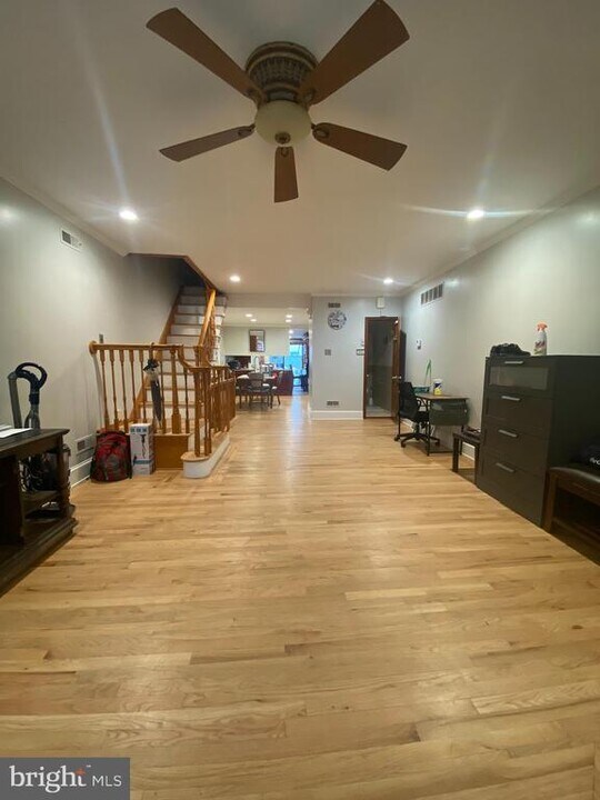 1137 S 11th St in Philadelphia, PA - Building Photo
