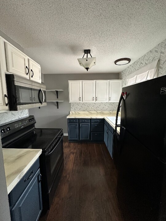 2133 Quail Creek Dr in Lawrence, KS - Foto de edificio