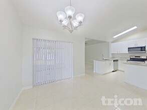 311 Ferrara Ct in Kissimmee, FL - Foto de edificio - Building Photo