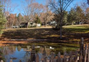 Mountain View Park in Hendersonville, NC - Building Photo