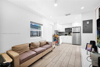 6501 SW 4th St in Miami, FL - Building Photo - Building Photo