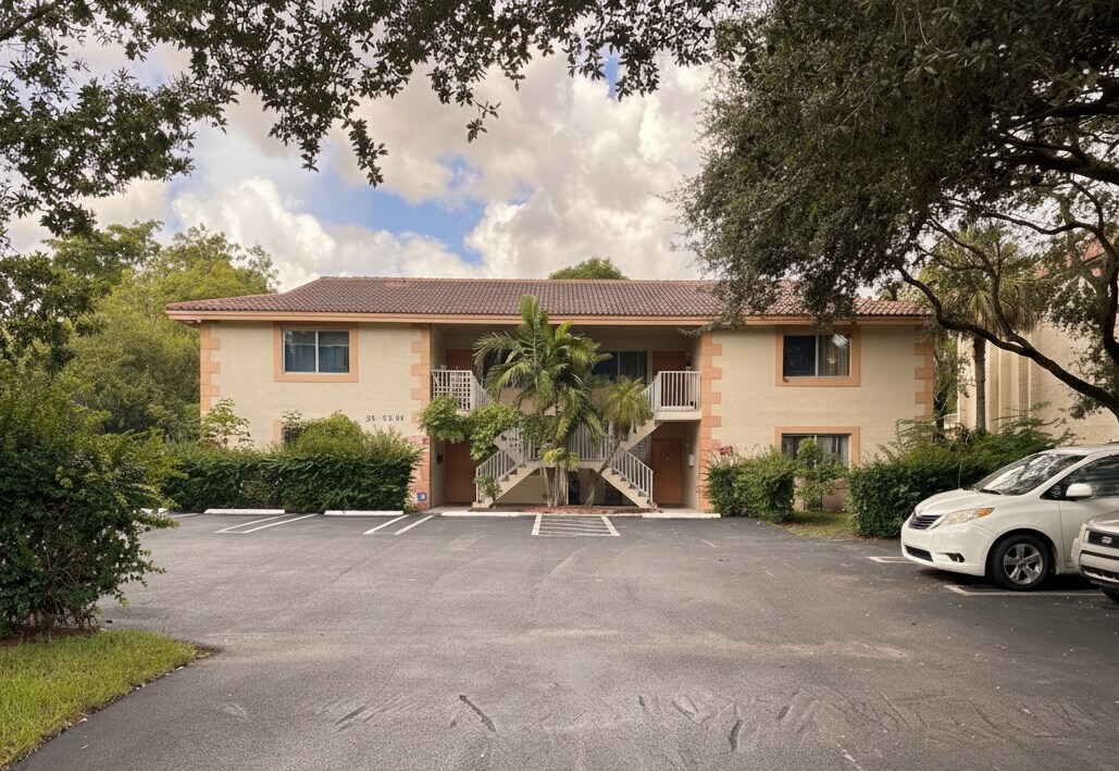 3720 NW 115th Way, Unit 3720 in Coral Springs, FL - Building Photo