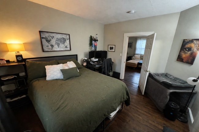 39 Walnut St in West Bridgewater, MA - Building Photo - Building Photo