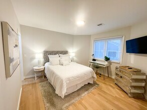 70 Thorndike St, Unit 2 in Cambridge, MA - Building Photo - Building Photo