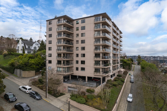 Continental House in Seattle, WA - Foto de edificio - Building Photo