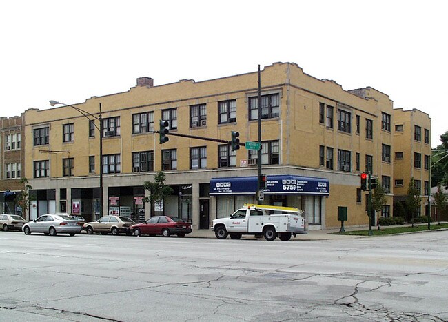 5751-5759 W Irving Park Rd in Chicago, IL - Building Photo - Building Photo