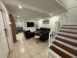 2410 24th Ln in Palm Beach Gardens, FL - Building Photo - Building Photo