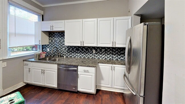 2317 Stratford Ave in Cincinnati, OH - Building Photo - Building Photo