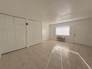 3301 58th Ave S in St. Petersburg, FL - Building Photo - Building Photo