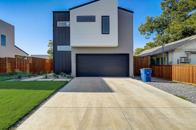 property at 1719 Homeland St