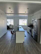 1112 E Hatch Row in Saratoga Springs, UT - Building Photo - Building Photo