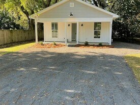 403 Bayview Dr in Georgetown, SC - Building Photo
