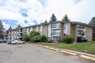 Clayton Park Apartments in Red Deer, AB - Building Photo