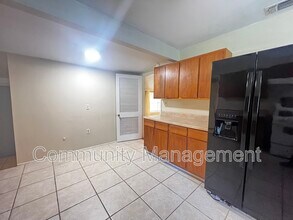 2415 Rhododendron Ave in Baton Rouge, LA - Building Photo - Building Photo