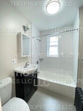 490 Tremont Ave in Orange, NJ - Building Photo - Building Photo