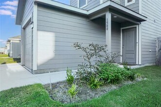 1500 Teak Ln in Fort Worth, TX - Building Photo - Building Photo