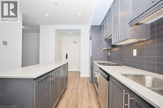 461 Green Rd in Hamilton, ON - Building Photo - Building Photo