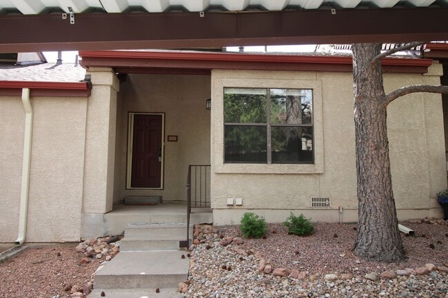 625 Autumn Crest Cir