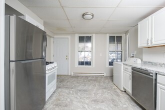 426 7th Ave in Troy, NY - Building Photo - Building Photo