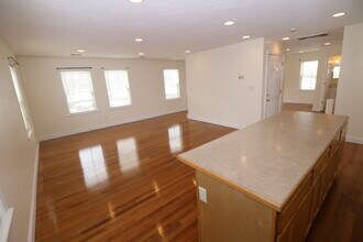 76 Seaver St in Boston, MA - Building Photo - Building Photo